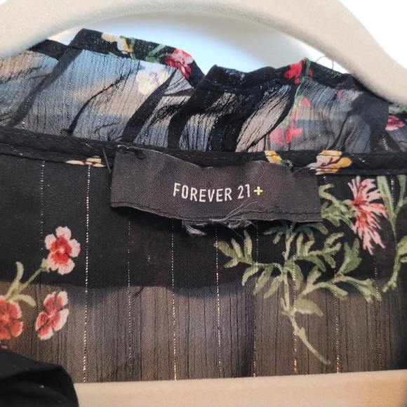 Sheer black ruffle top - Picture 4 of 4